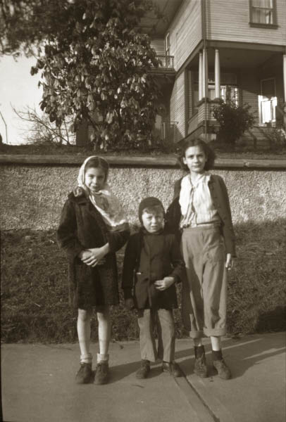 34E13AveVan194040