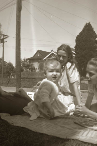 34E13AveVan194128
