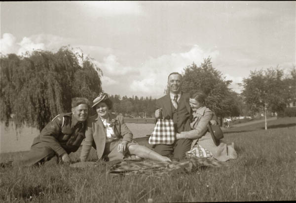 34E13AveVan194144